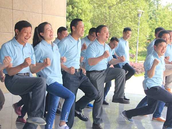 ������չ